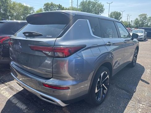 Used 2024 Mitsubishi Outlander SE AWD/4WD image 2