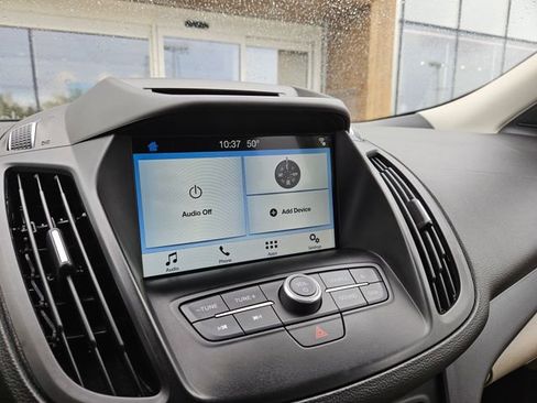Used 2017 Ford Escape SE w/ Equipment Group 201A AWD/4WD image 23