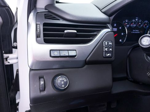 Used 2017 Chevrolet Tahoe Premier RWD image 5