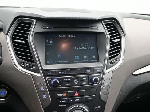 Used 2017 Hyundai Santa Fe Sport FWD image 15