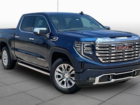Used 2023 GMC Sierra 1500 Denali AWD/4WD image 3
