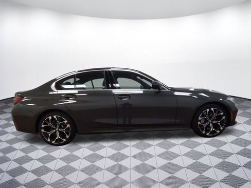 Used 2025 BMW 330i xDrive Sedan w/ M Sport Package image 7