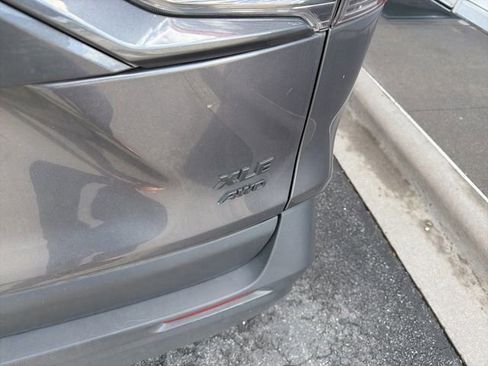 Used 2023 Toyota RAV4 XLE Premium image 4