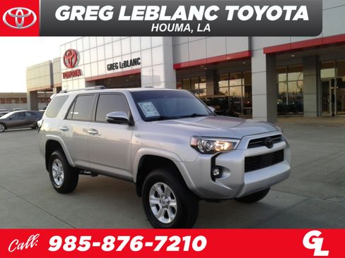 Used 2024 Toyota 4Runner SR5 Premium image 1
