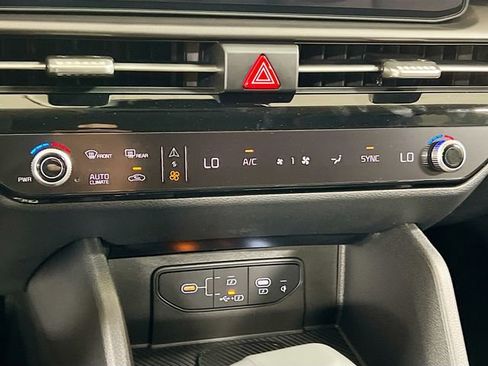 New 2026 Kia Sportage SX image 16