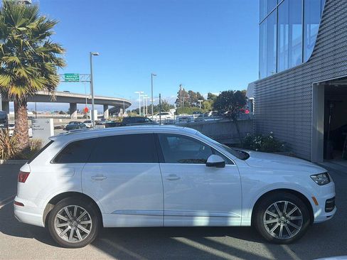 Used 2019 Audi Q7 3.0T Premium Plus w/ Premium Plus Package AWD/4WD image 5