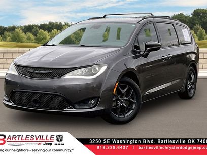 Used 2018 Chrysler Pacifica Limited w/ Advanced Safetytec Group