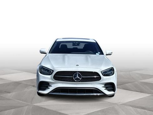 Used 2022 Mercedes-Benz E 350 Sedan image 3