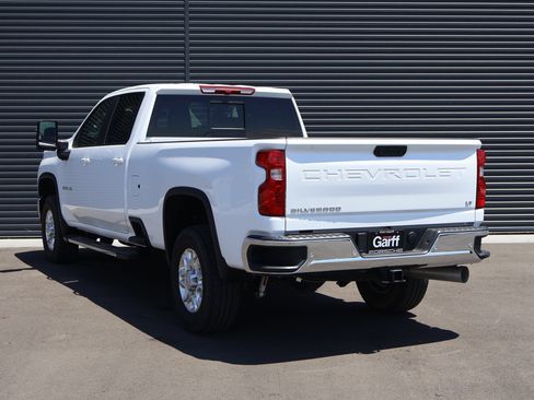 Used 2025 Chevrolet Silverado 3500 LT w/ Safety Package AWD/4WD image 7