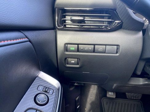 New 2025 Nissan Sentra SR image 12