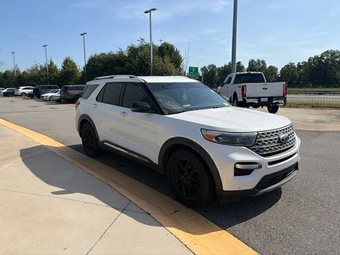 Used 2020 Ford Explorer Limited RWD image 5