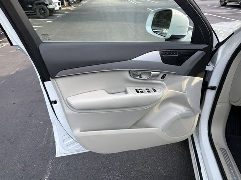 Certified 2023 Volvo XC90 B5 Core w/ Protection Package Premier AWD/4WD image 14