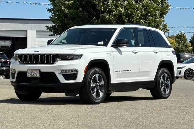Used 2024 Jeep Grand Cherokee Limited 4xe AWD/4WD image 8