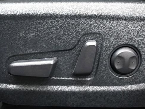Used 2025 Kia Seltos EX AWD/4WD image 12