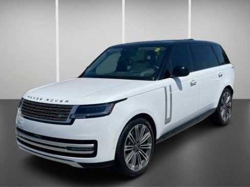 Used 2024 Land Rover Range Rover Long Wheelbase Autobiography image 3