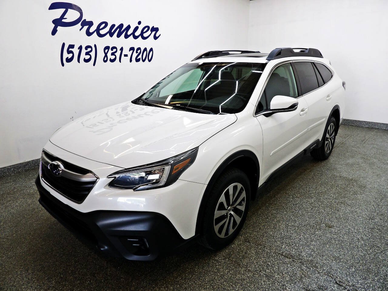 Used 2022 Subaru Outback Premium AWD/4WD image 1