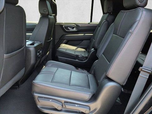 Used 2022 Chevrolet Tahoe RST w/ Luxury Package AWD/4WD image 19
