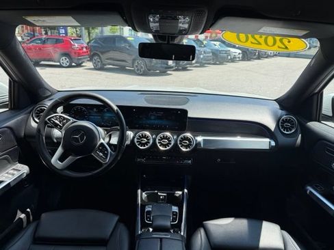 Used 2020 Mercedes-Benz GLB 250 4MATIC image 3