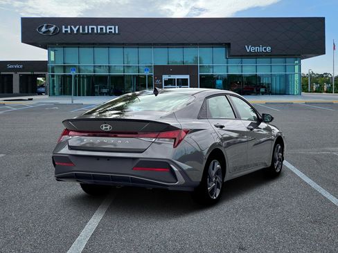 New 2026 Hyundai Elantra Sport FWD image 7