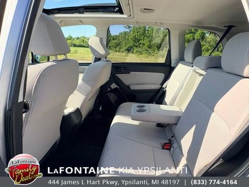 Used 2014 Subaru Forester 2.5i Premium w/ All-Weather Package AWD/4WD image 10