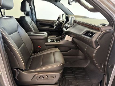 Certified 2022 Chevrolet Tahoe Premier w/ Premium Package AWD/4WD image 13