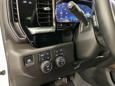 Used 2025 Chevrolet Silverado 1500 RST w/ Convenience Package II AWD/4WD image 28