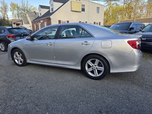 Used 2012 Toyota Camry SE image 5
