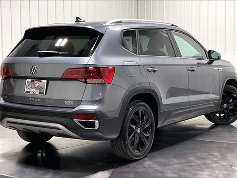Used 2024 Volkswagen Taos SE image 13