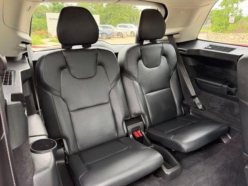 Certified 2023 Volvo XC90 B6 Plus AWD/4WD image 13