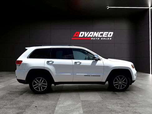 Used 2018 Jeep Grand Cherokee Limited AWD/4WD image 9