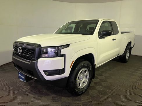 New 2026 Nissan Frontier S image 3