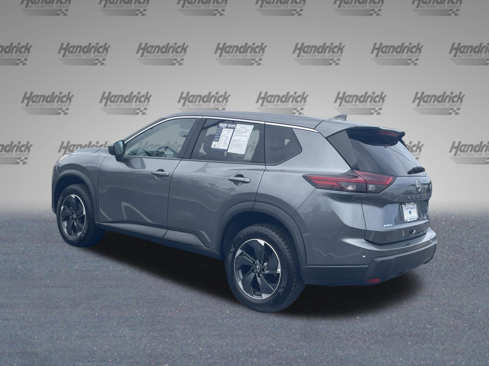 Used 2025 Nissan Rogue SV AWD/4WD image 8