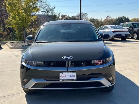 New 2026 Hyundai Ioniq 5 SE image 2