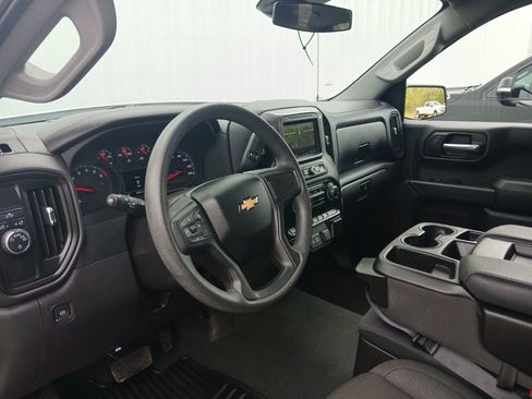 Used 2024 Chevrolet Silverado 1500 Custom image 31