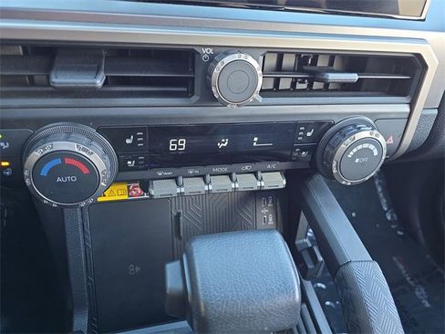 Used 2025 Toyota 4Runner TRD Off-Road Premium w/ Tow Technology Package image 27