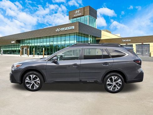 Used 2022 Subaru Outback Limited image 9