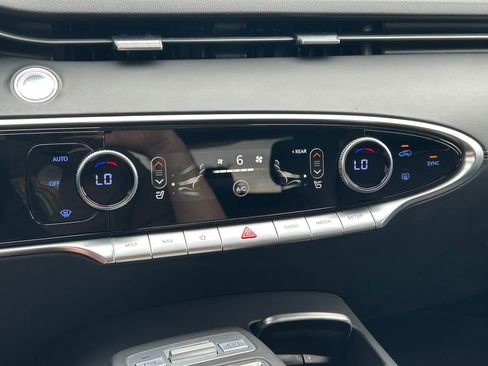 Used 2025 Genesis GV70 2.5T image 30