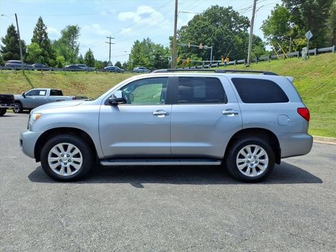 Used 2013 Toyota Sequoia Platinum AWD/4WD image 6
