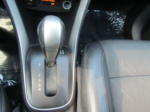 Used 2017 Chevrolet Trax LT w/ Sun & Sound Package FWD image 31