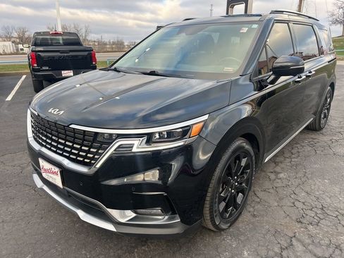 Used 2022 Kia Carnival SX Prestige image 1