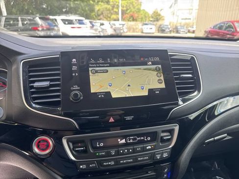 Used 2021 Honda Pilot Elite image 24