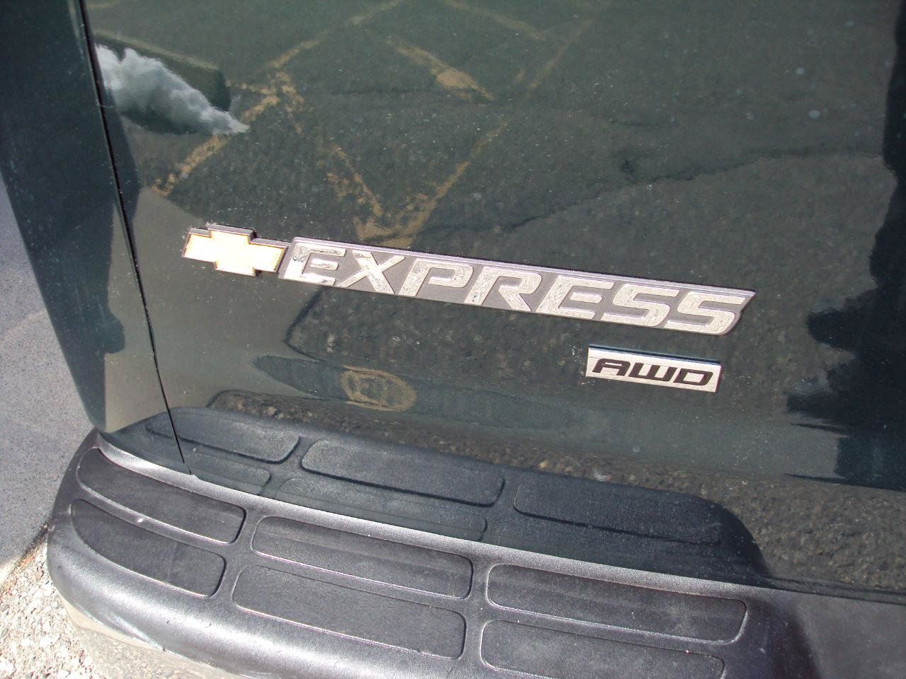 Used 2014 Chevrolet Express 1500 LT w/ LT Preferred Equipment Group AWD/4WD image 36