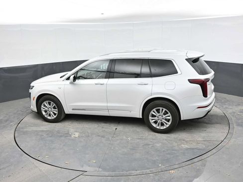 Used 2024 Cadillac XT6 Luxury AWD/4WD image 12
