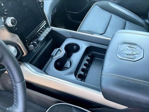 Used 2021 RAM 1500 Laramie AWD/4WD image 18