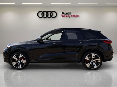 New 2026 Audi SQ5 Premium Plus image 2