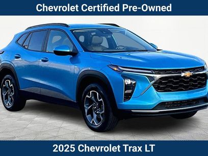 Certified 2025 Chevrolet Trax LT w/ Driver Confidence Package