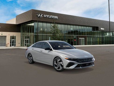 New 2026 Hyundai Elantra SEL Sport image 2
