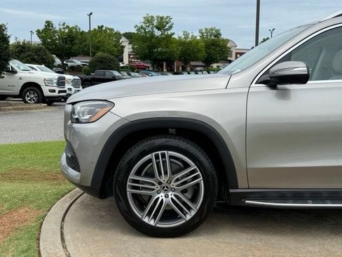 Used 2021 Mercedes-Benz GLS 450 4MATIC image 12