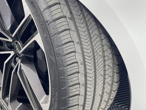 New 2025 Audi A8 L 3.0T image 8