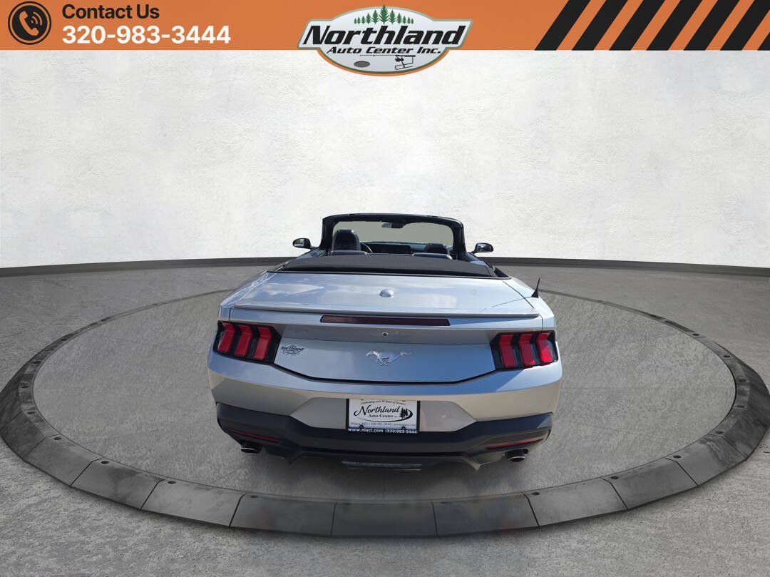 Used 2025 Ford Mustang Premium RWD image 6